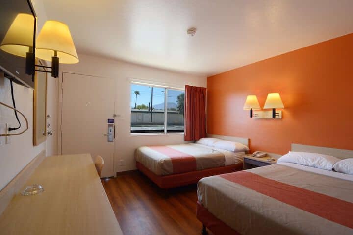 Room 11 of 31