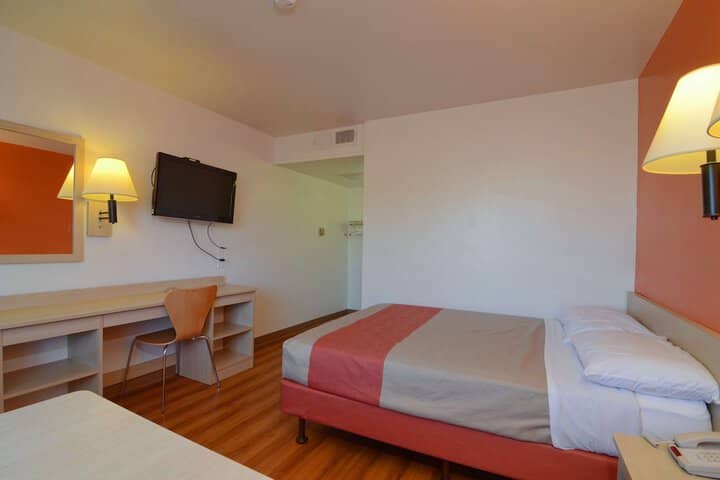 Room 8 of 31
