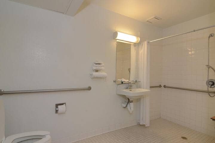 Room 16 of 31