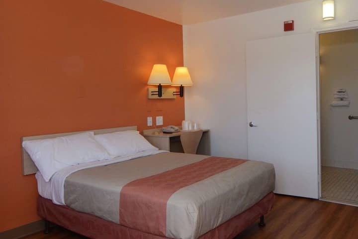 Room 4 of 31
