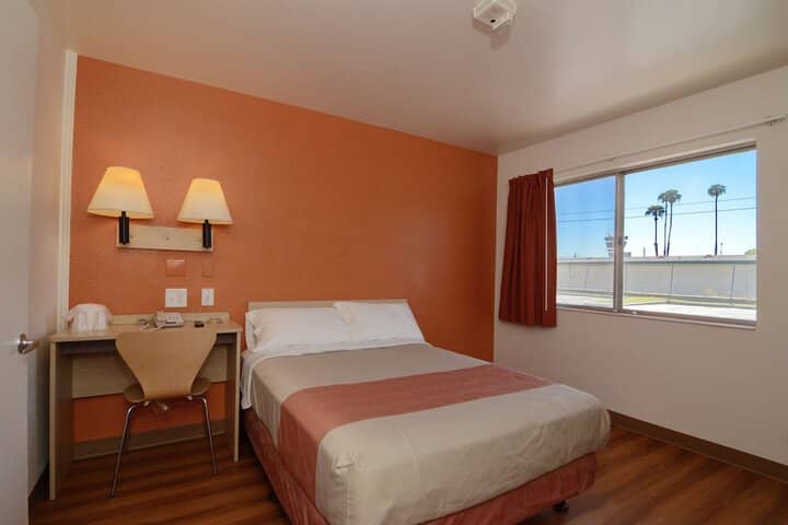 Room 6 of 31